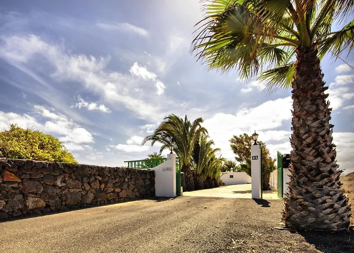 Casa Andrea Vila *